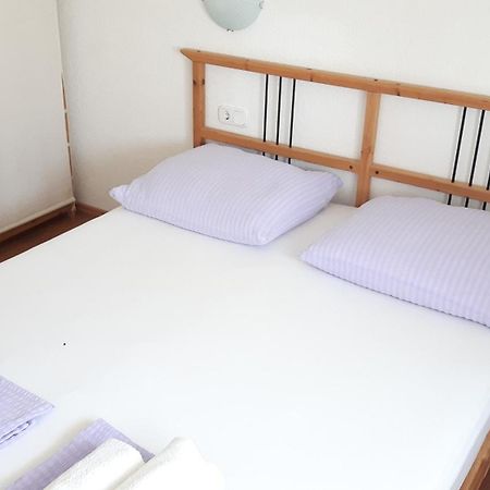 Apartmani Jureta Okrug Gornji Exterior photo