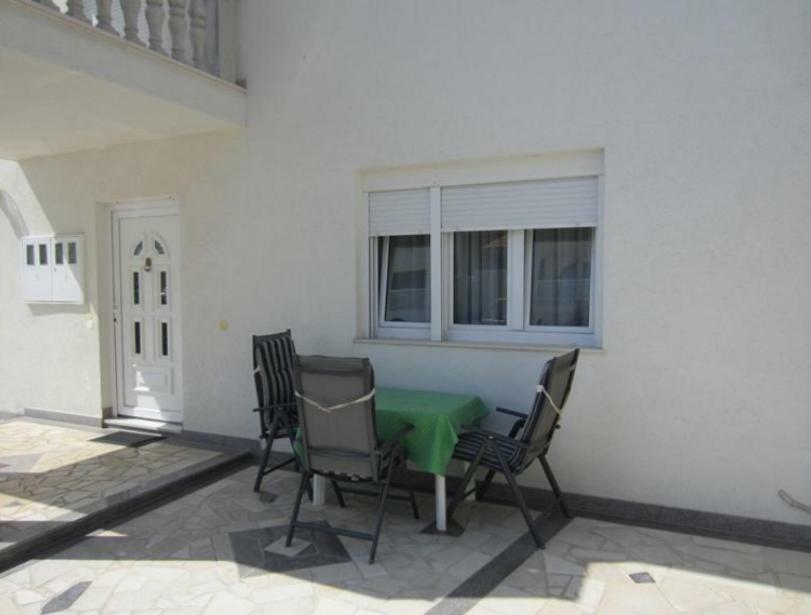 Apartmani Jureta Okrug Gornji Exterior photo