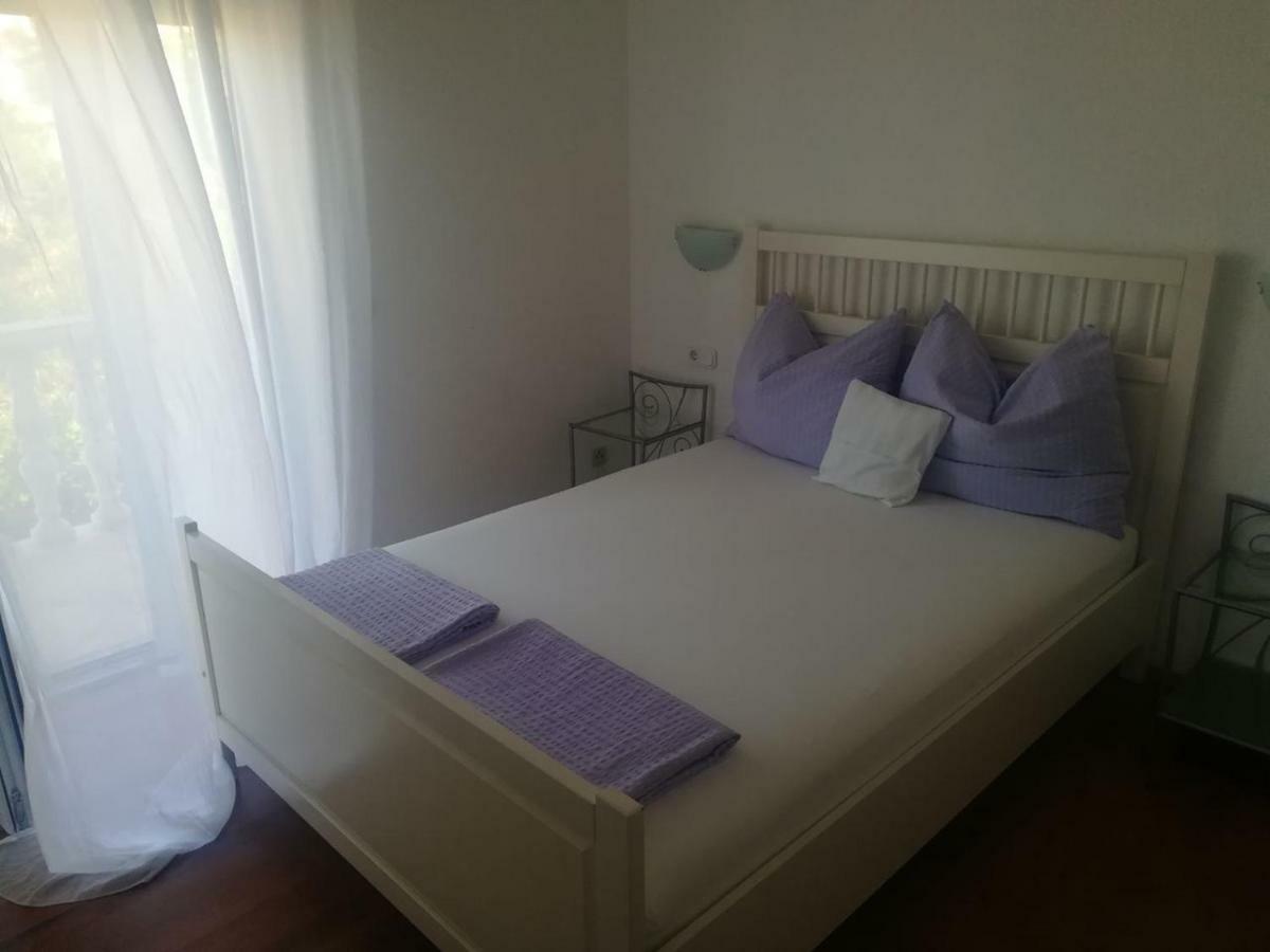 Apartmani Jureta Okrug Gornji Exterior photo
