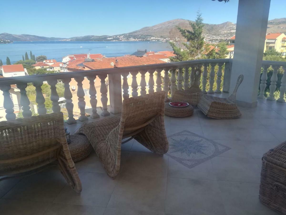 Apartmani Jureta Okrug Gornji Exterior photo